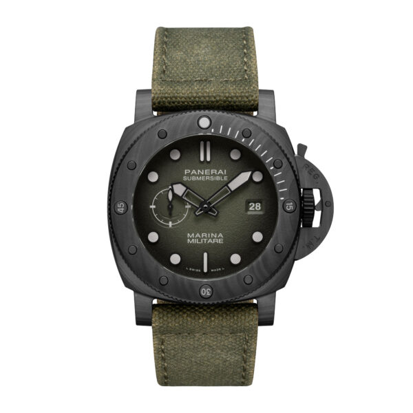 Panerai Submersible Marina Militare Carbotech™