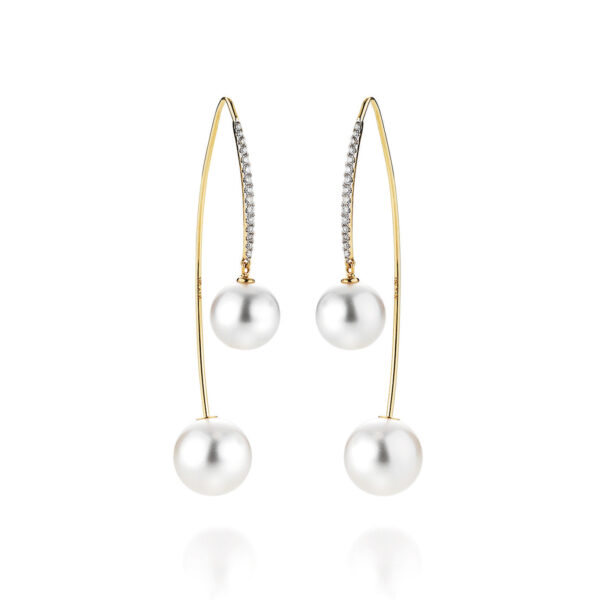 Yana Nesper oorsieraden Appassionata, geelgoud met afneembare zoetwaterparels en 30 diamanten 0.15 ct.