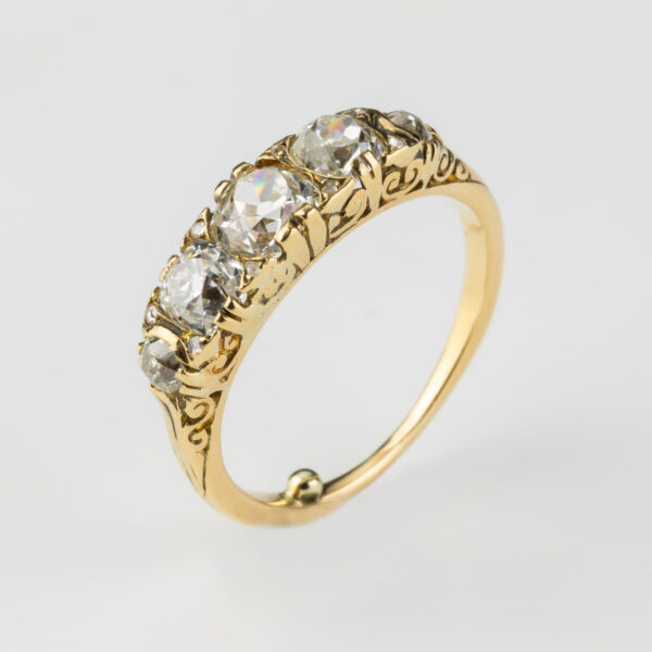 18 karaat geelgouden ring bezet met diamanten